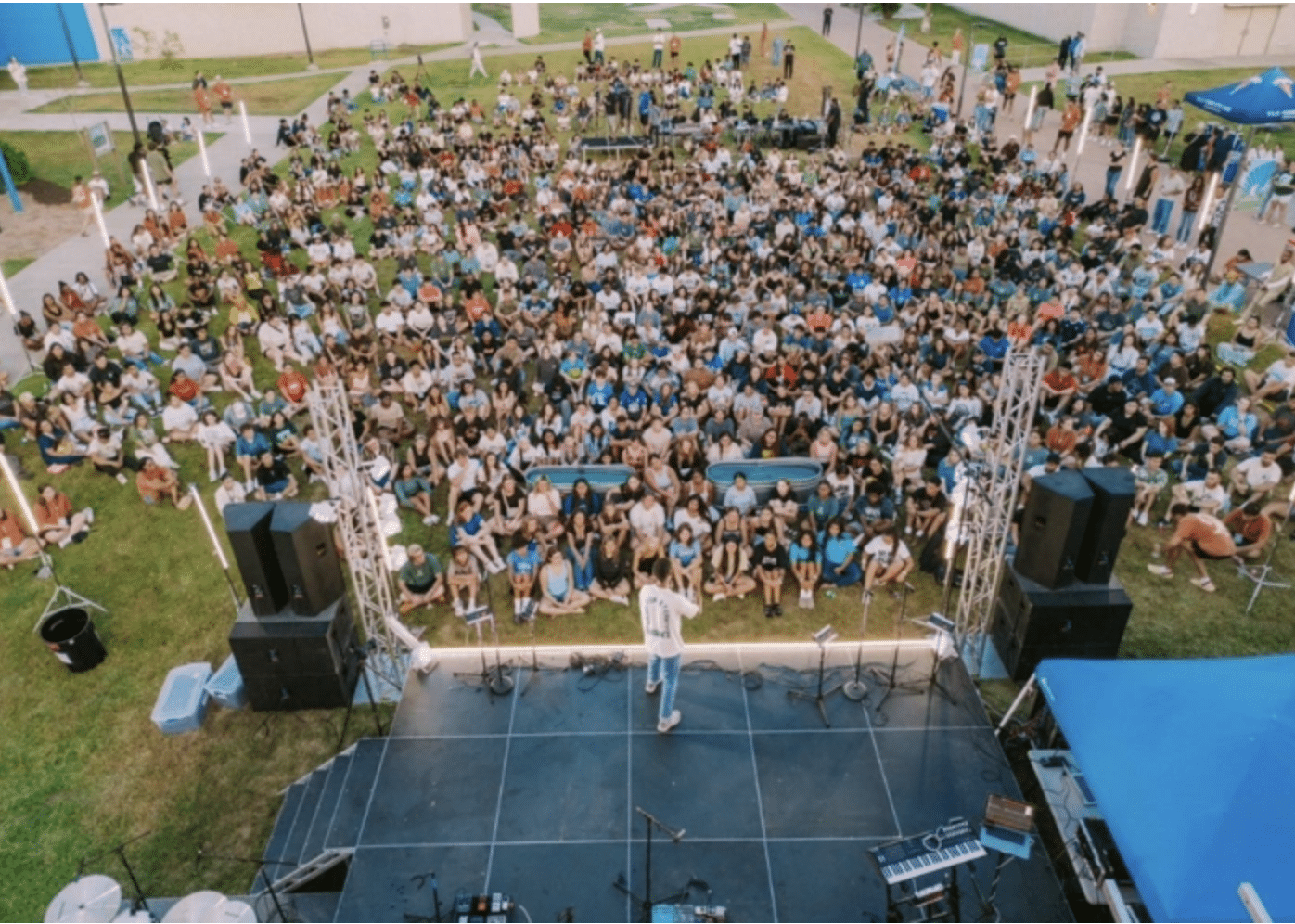 Texas A&M campus revival event draws nearly 1,500 students to worship Jesus; 62 baptized